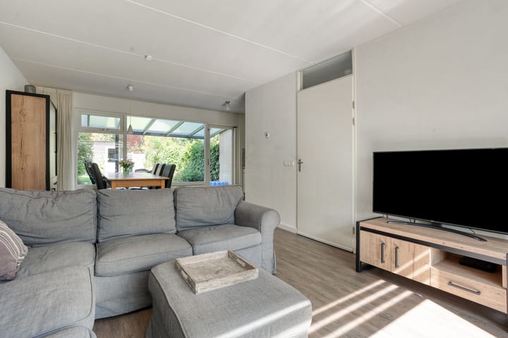 Tussenwoning te koop: Citroenvlinder 123, Meppel