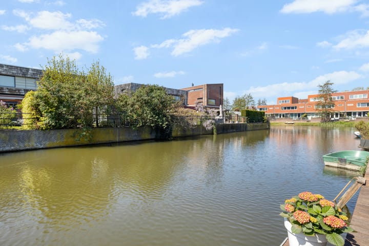 Hoekwoning te koop: Catharinaplaatjes 49, De Meern