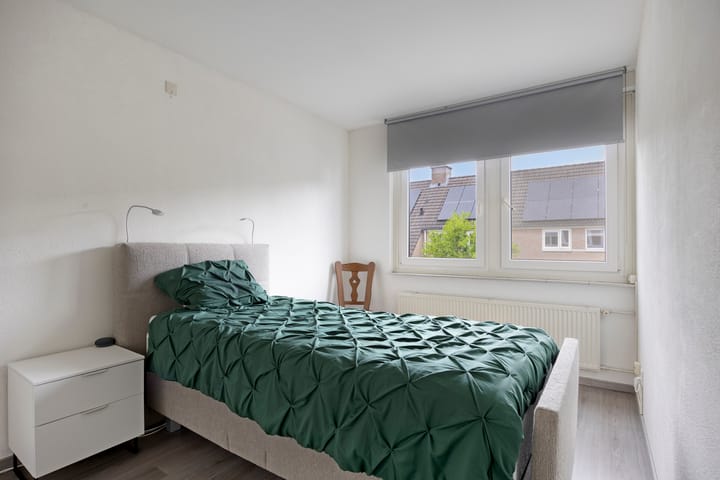Tussenwoning te koop: Iep 16, Best