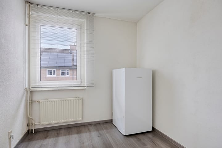 Tussenwoning te koop: Iep 16, Best