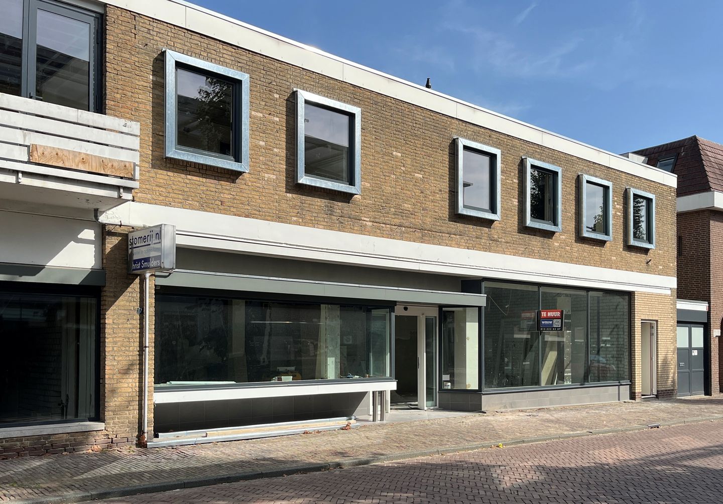Bekijk foto 1 van Burg. Verwielstraat 7
