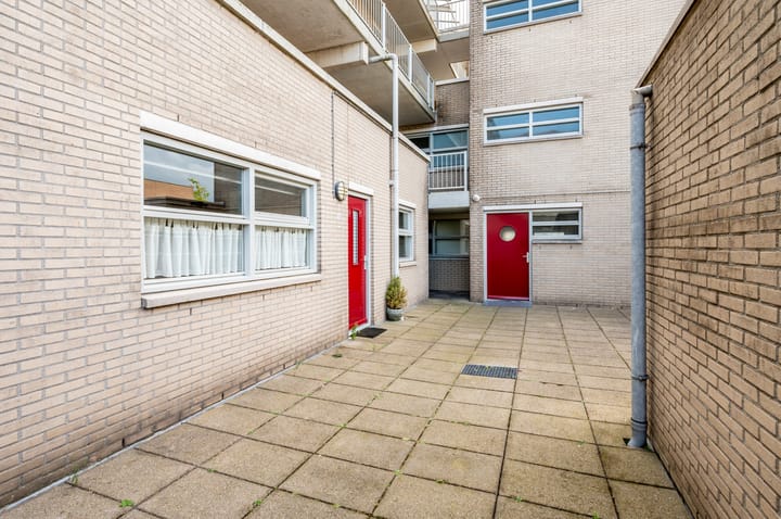 Appartement te koop: Wijsgeerbaan 10, Almere