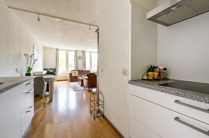 Appartement te koop: Wijsgeerbaan 10, Almere
