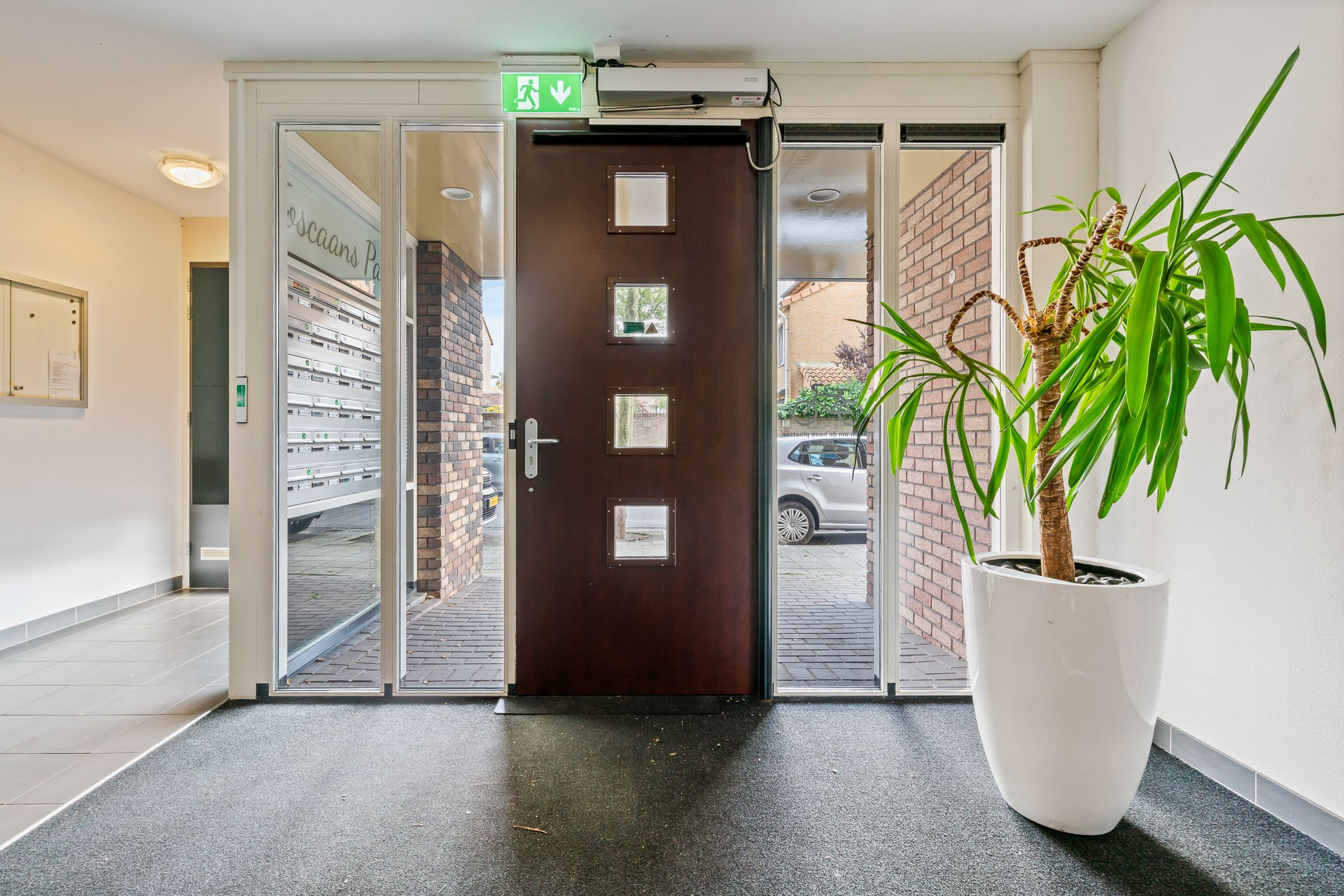 Photo 6 of Witte Ring 9-D