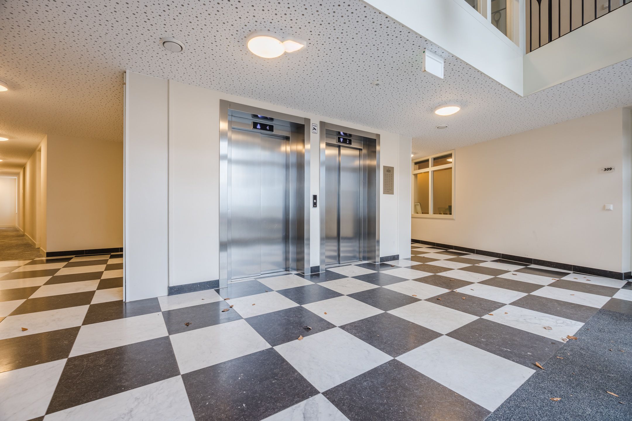 Photo 9 of De Klok 352