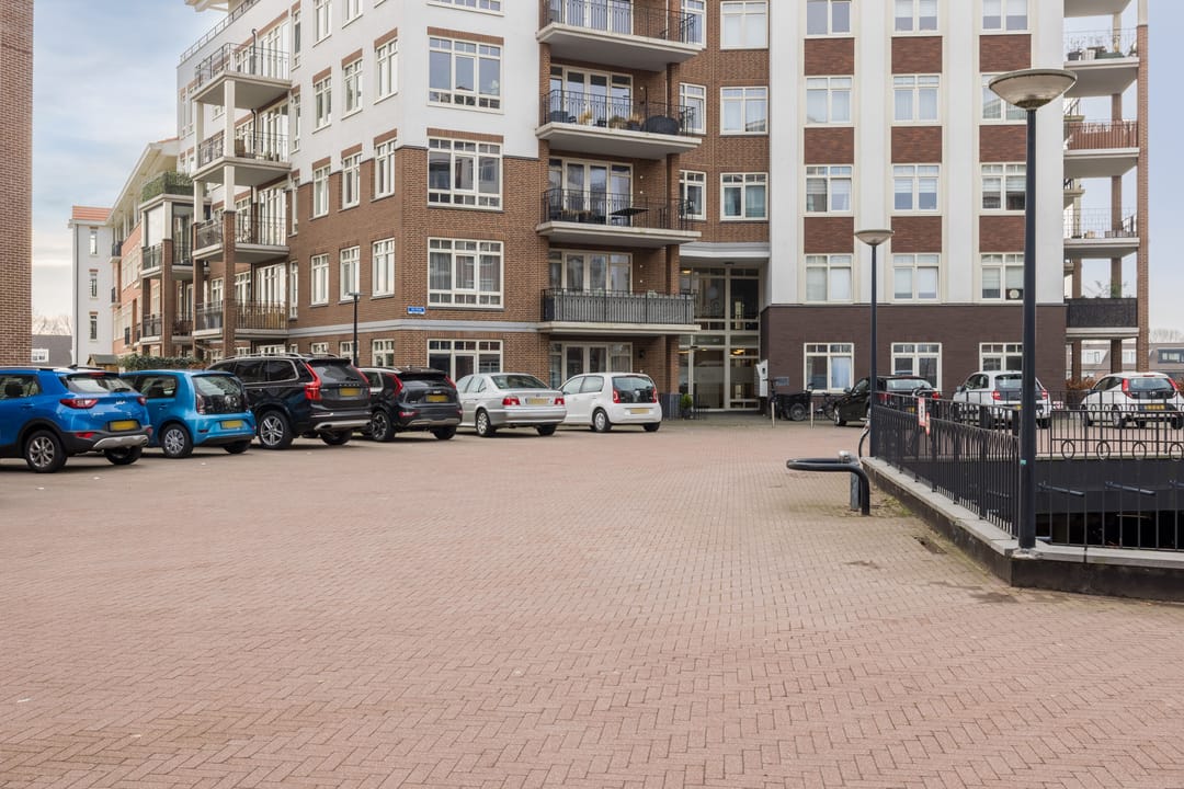 Photo 7 of De Klok 352