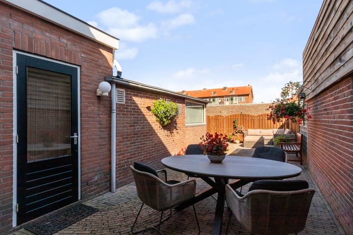 Tussenwoning te koop: Dorsmanstraat 8, Hilversum