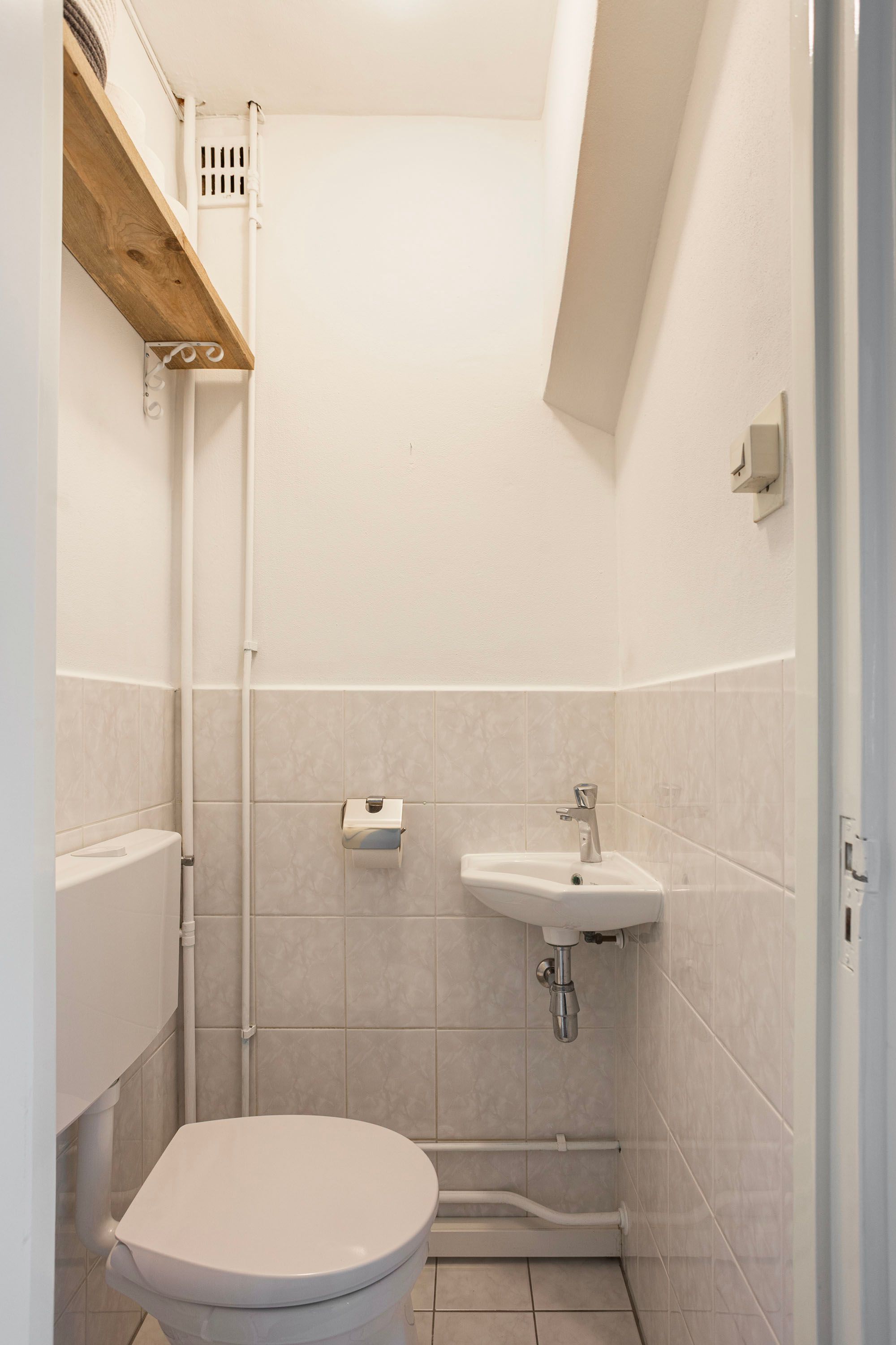 Photo 18 of Van Wanroystraat 3