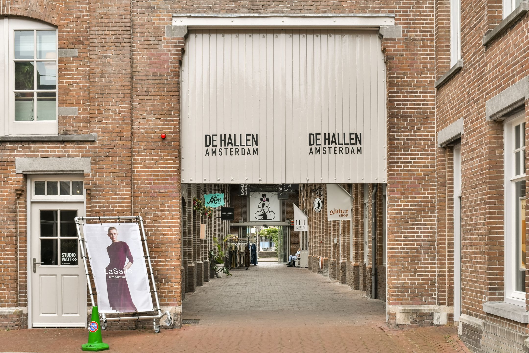 Photo 21 of De Clercqstraat 27-1