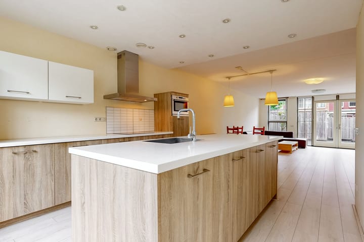 Tussenwoning te koop: Duivenvoorde 46, Amstelveen