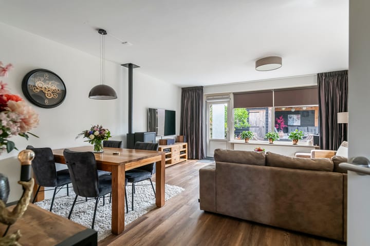 Hoekwoning te koop: Hooge Hoeven 78, Geldermalsen