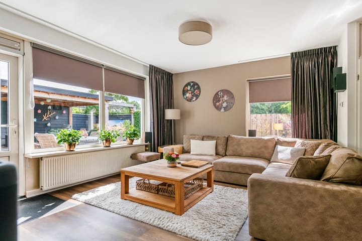 Hoekwoning te koop: Hooge Hoeven 78, Geldermalsen