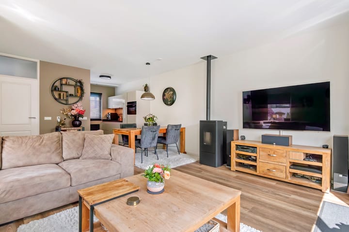 Hoekwoning te koop: Hooge Hoeven 78, Geldermalsen