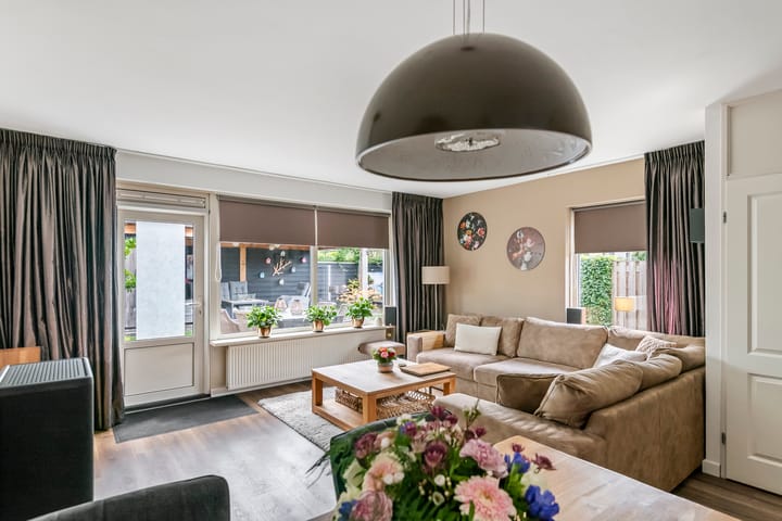 Hoekwoning te koop: Hooge Hoeven 78, Geldermalsen