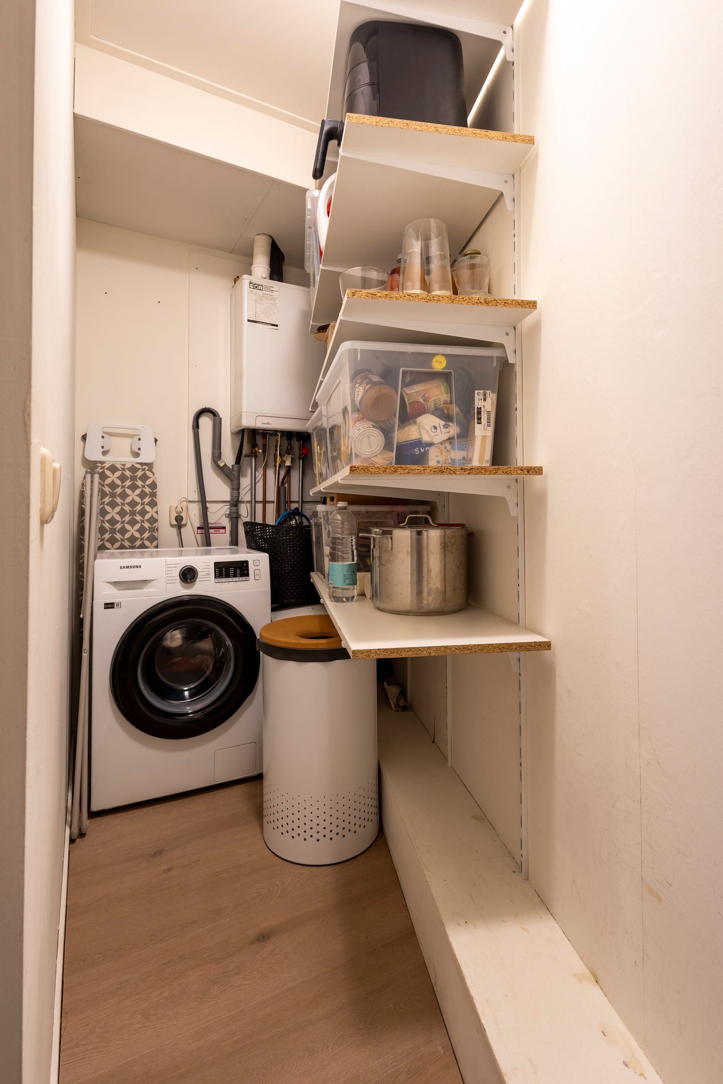 Photo 19 of Molenstraat 10-B