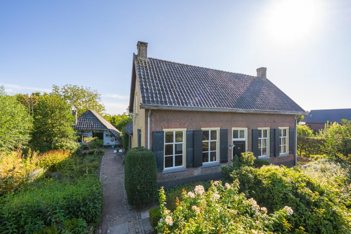 Vrijstaande woning te koop: Voorstraat 13, Lienden