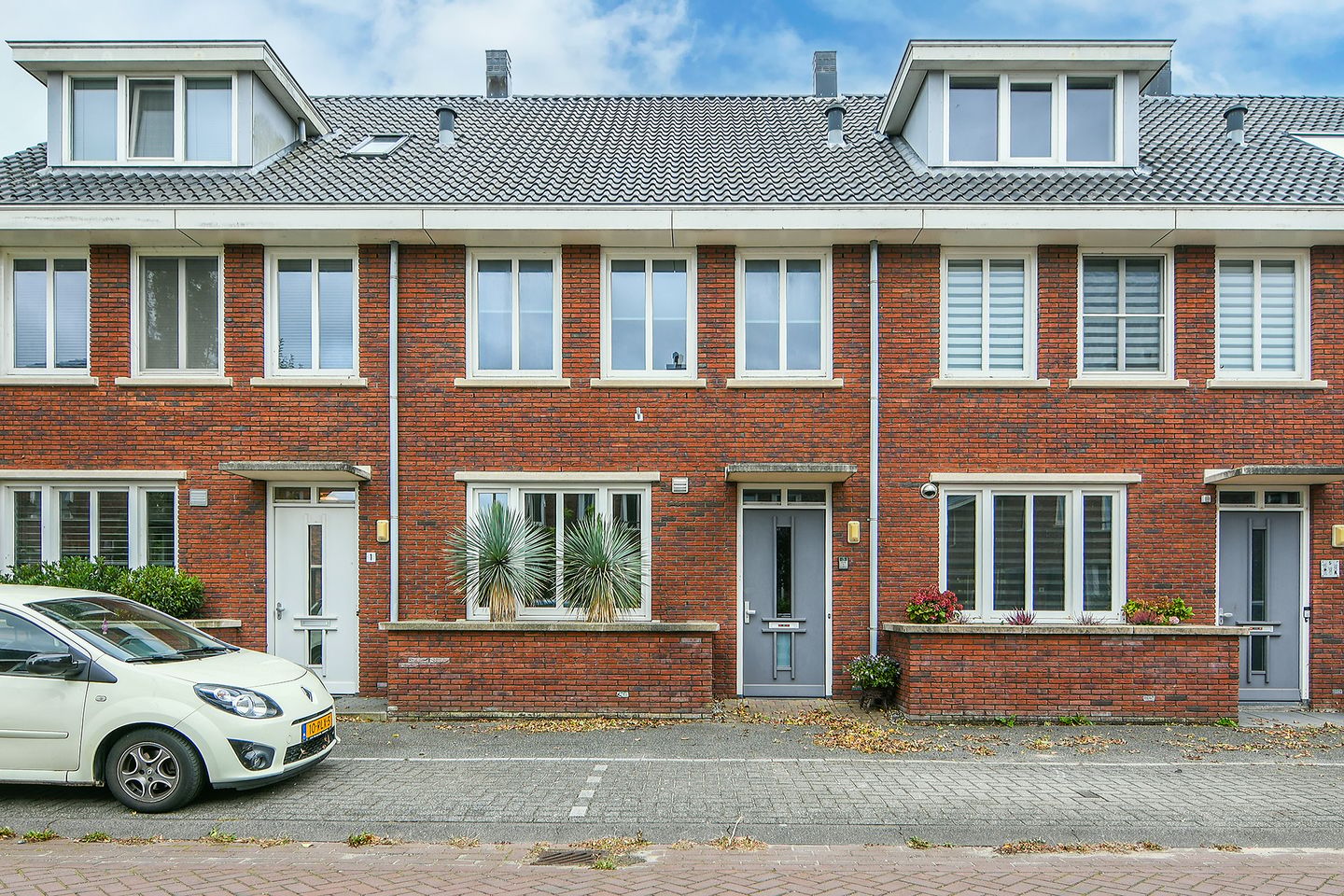Foto 1 van Lisdoddestraat 3