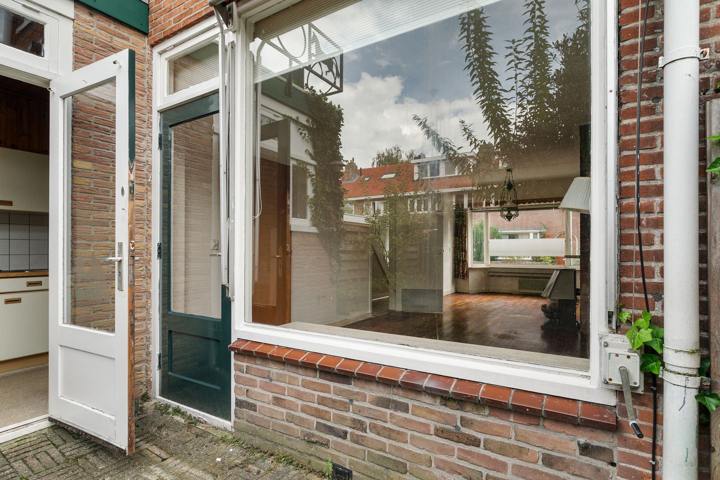 Photo 34 of De Genestetstraat 55