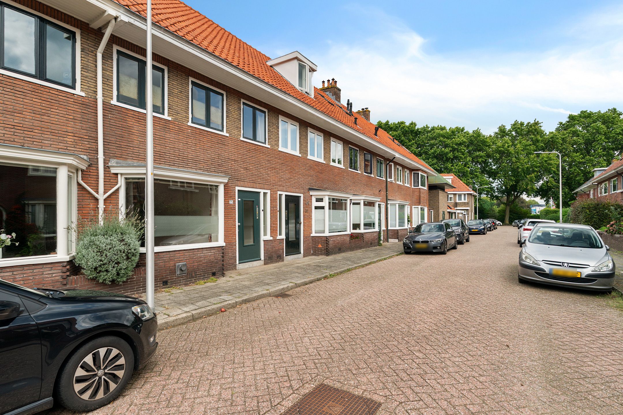 Photo 42 of De Genestetstraat 55