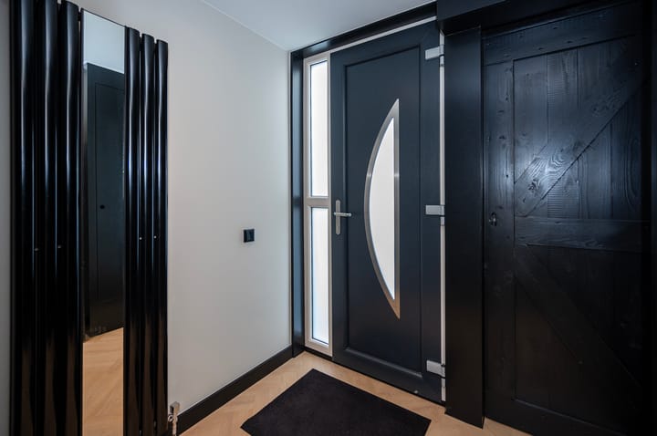 Tussenwoning te koop: Bloemstede 233, Maarssen