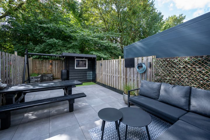 Tussenwoning te koop: Bloemstede 233, Maarssen