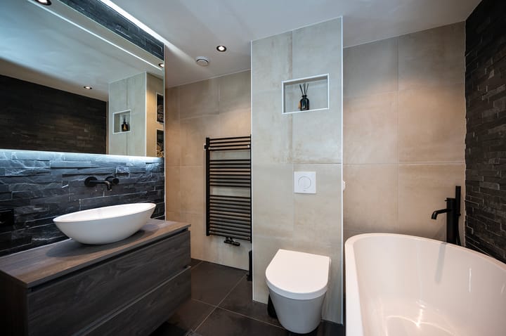 Tussenwoning te koop: Bloemstede 233, Maarssen
