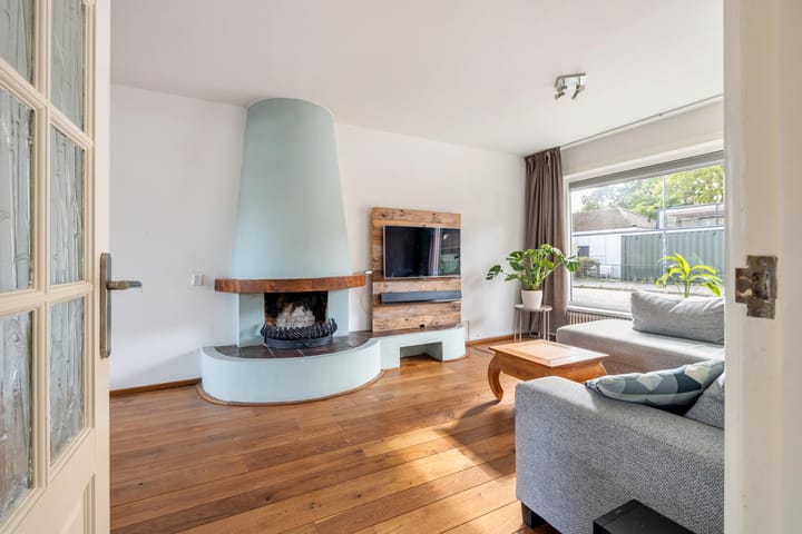 Tussenwoning te koop: Lachappellestraat 27, Breda