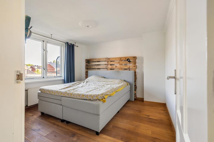 Tussenwoning te koop: Lachappellestraat 27, Breda