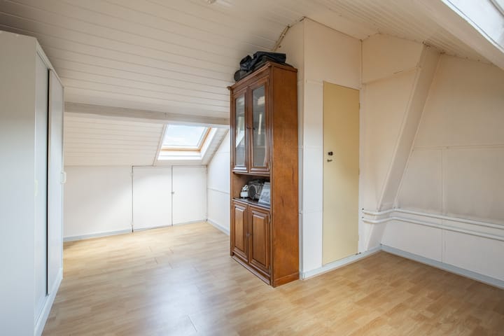 Twee-onder-één-kap te koop: Iepenlaan 5, Roermond