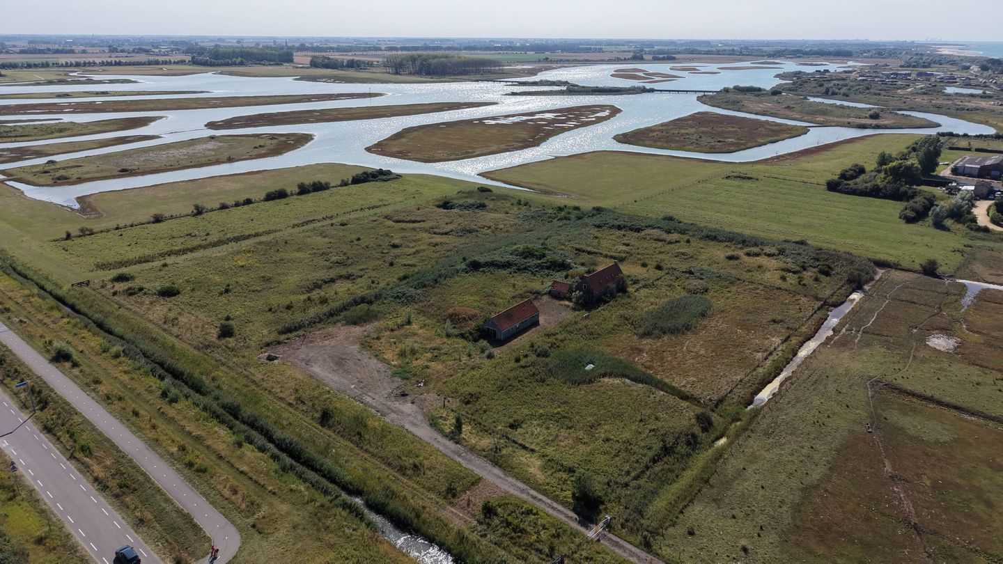 Photo 14 of Nieuwesluisweg 11