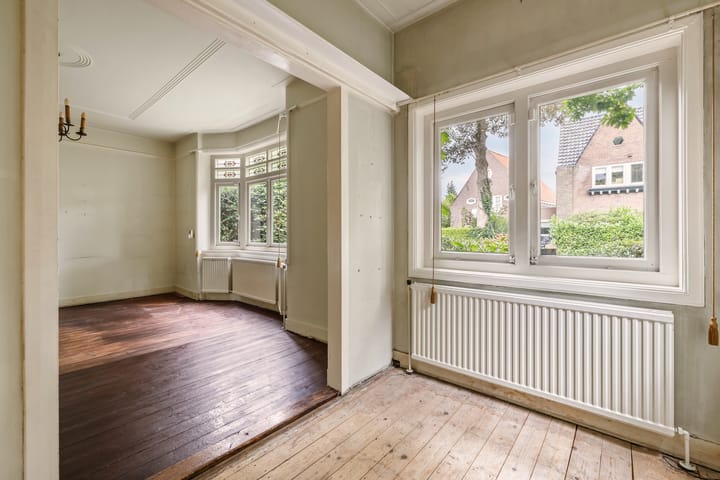 Twee-onder-één-kap te koop: Stargardlaan 10, Bussum