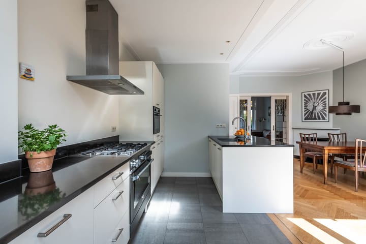 Tussenwoning te koop: Prins Hendriklaan 104, Overveen