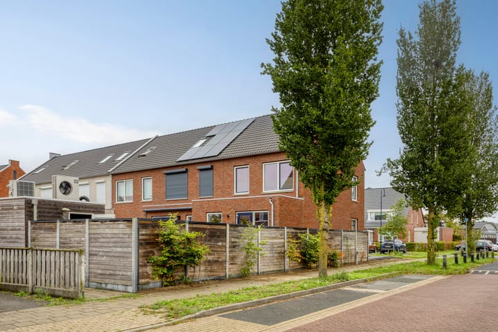 Hoekwoning te koop: Rijssenbeeklaan 2, Gennep