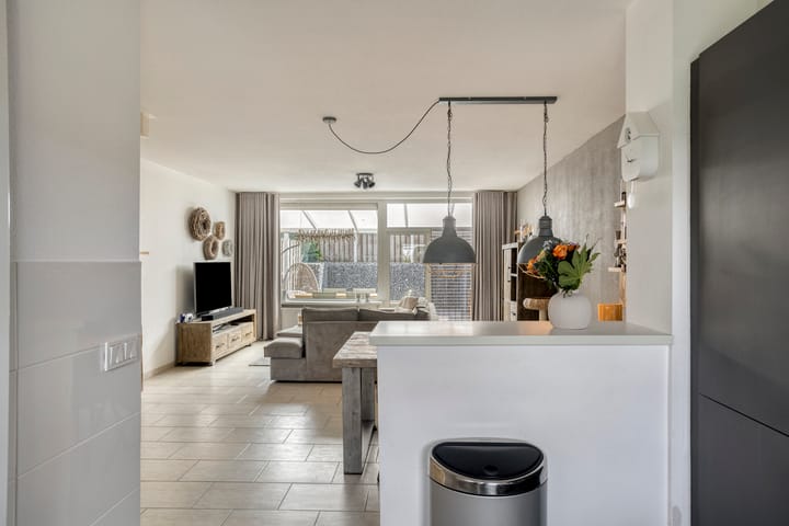 Tussenwoning te koop: Selma Kuijpersstraat 11, Landgraaf
