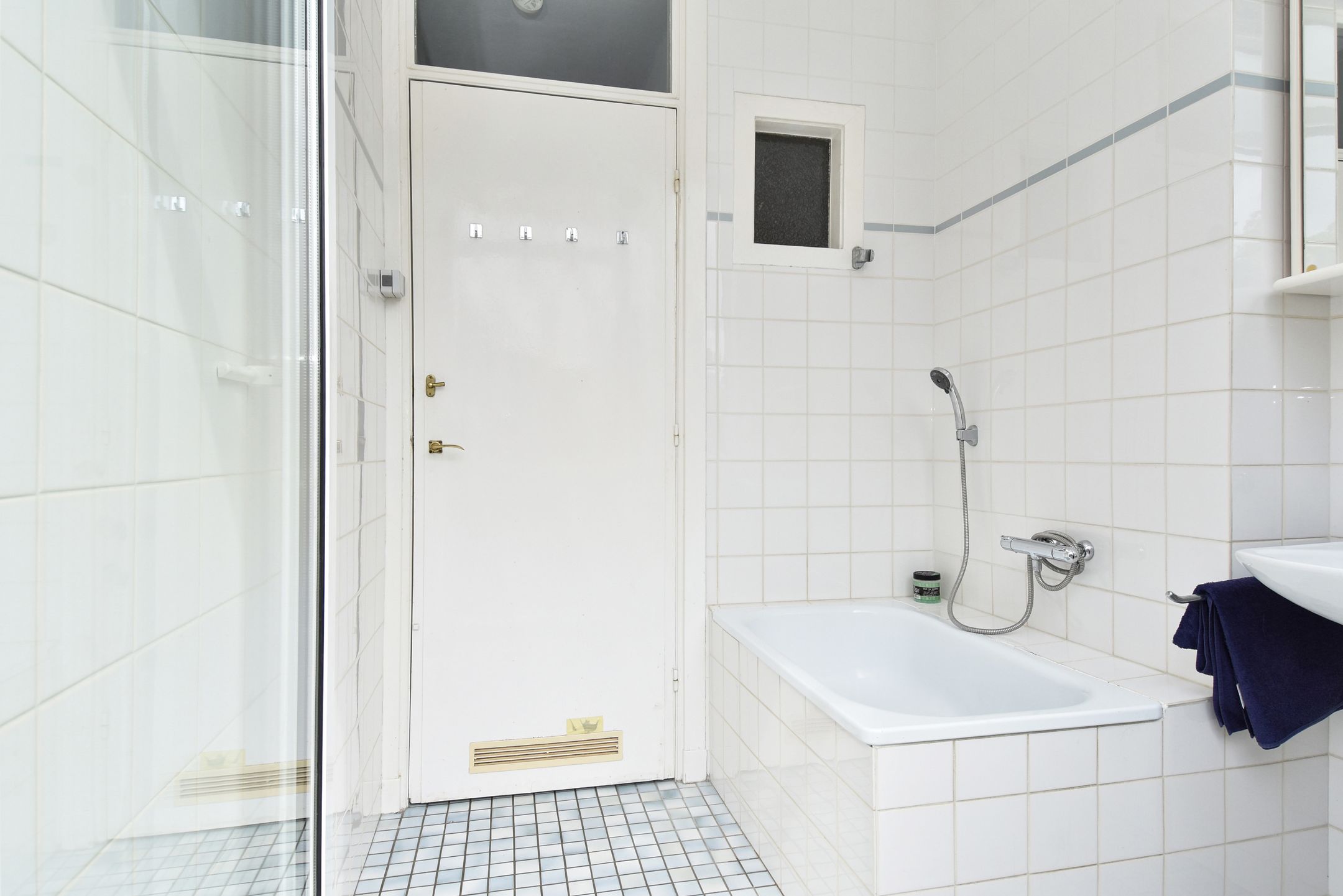 Photo 36 of Burnierstraat 36