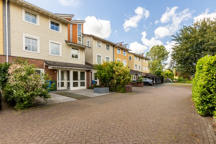 Tussenwoning te koop: Kees van Hasseltstraat 8, Rotterdam
