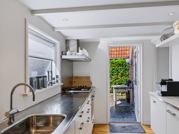 Twee-onder-één-kap te koop: Sint Antoniusstraat 10, Bergen (Nh)