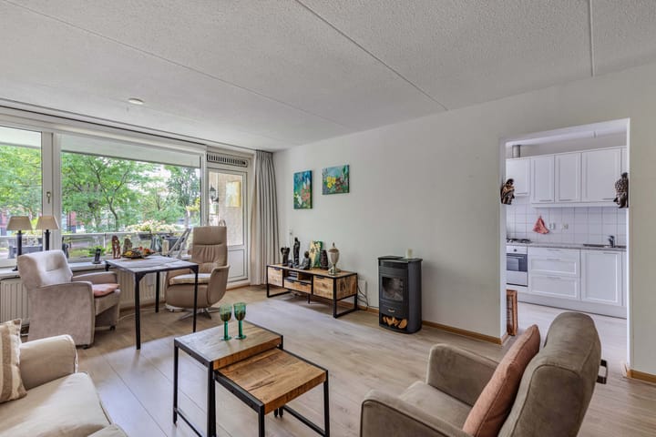Appartement te koop: Naardingerland 9, Huizen