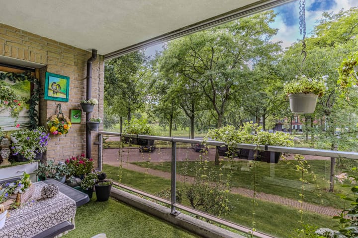Appartement te koop: Naardingerland 9, Huizen