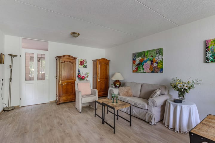 Appartement te koop: Naardingerland 9, Huizen
