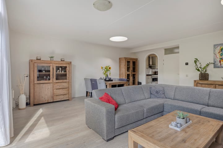 Tussenwoning te koop: Maria Kleine-Gartmanstraat 108, Spijkenisse