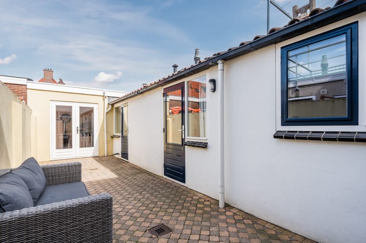 Tussenwoning te koop: Jan Tooropstraat 52, Katwijk (Zh)