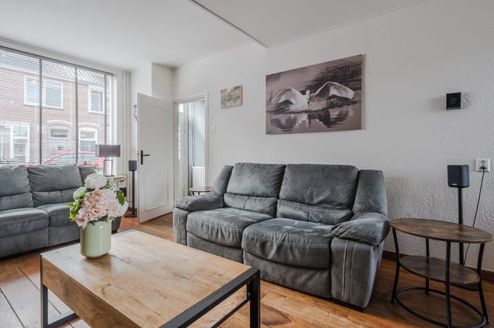 Tussenwoning te koop: Jan Tooropstraat 52, Katwijk (Zh)