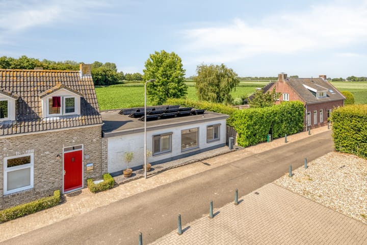 Twee-onder-één-kap te koop: Graaf Hendrikpolderdijk 4, Steenbergen (Nb)