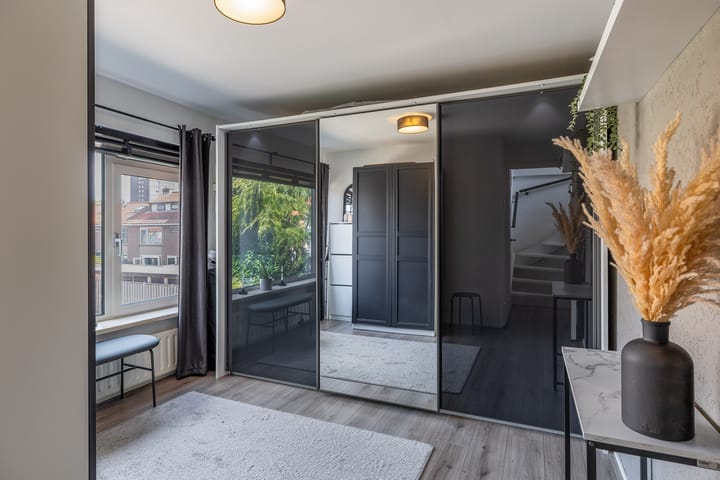 Tussenwoning te koop: Daniël Willemsstraat 10, Hellevoetsluis
