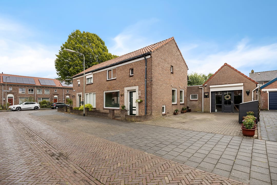 Foto 43 van Van Nesstraat 5