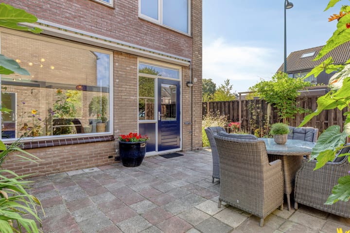 Hoekwoning te koop: van Goghlaan 1, Scherpenzeel (Ge)