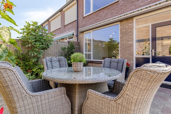 Hoekwoning te koop: van Goghlaan 1, Scherpenzeel (Ge)