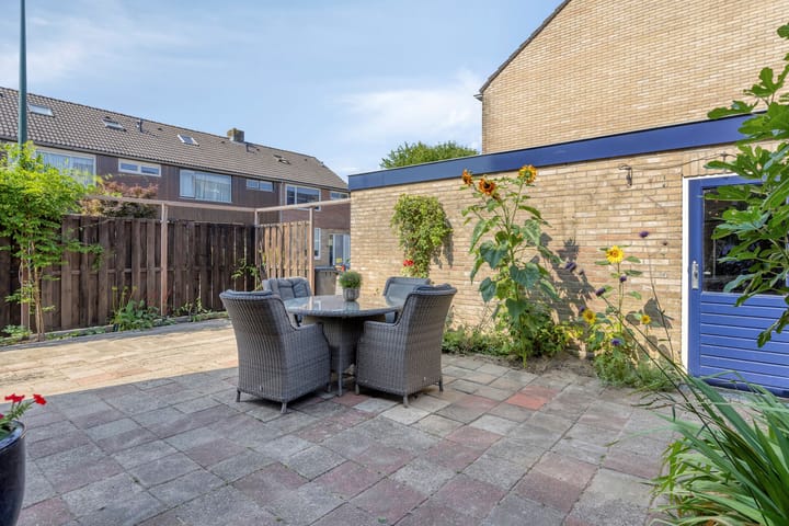 Hoekwoning te koop: van Goghlaan 1, Scherpenzeel (Ge)