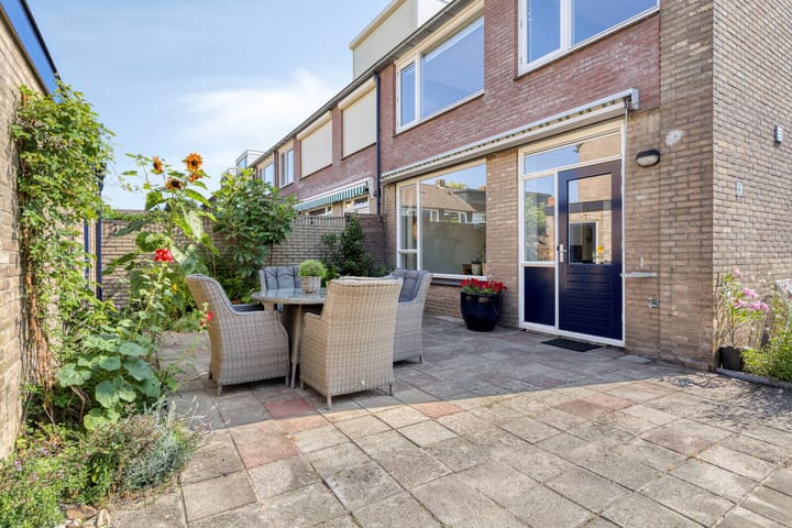 Hoekwoning te koop: van Goghlaan 1, Scherpenzeel (Ge)